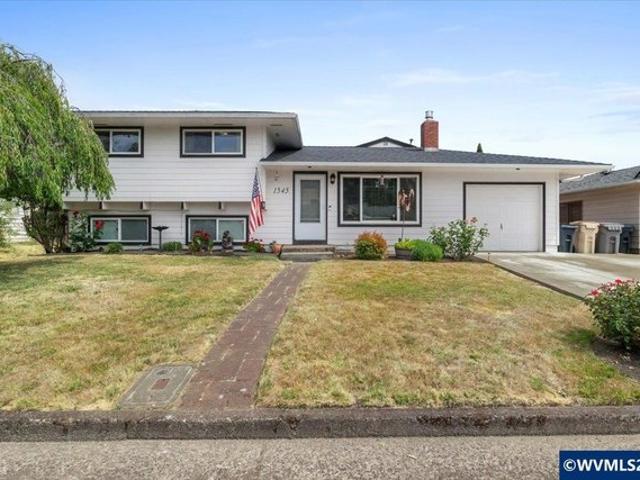 House for sale in Oregonia