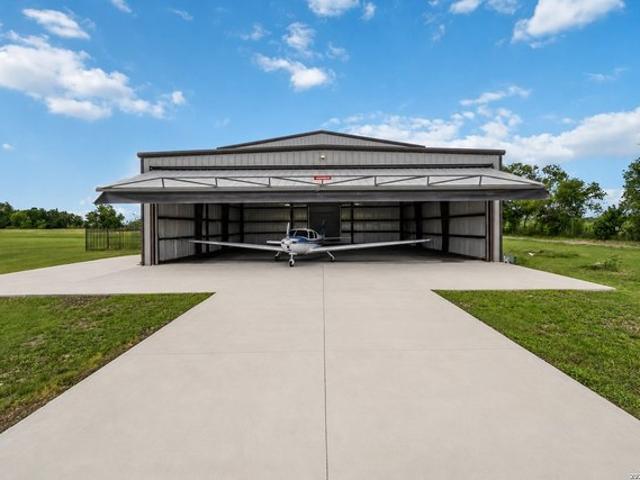 House for sale in Leesville, Texas