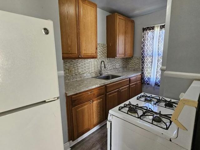 Condo for rent in Lincoln Park, Michigan