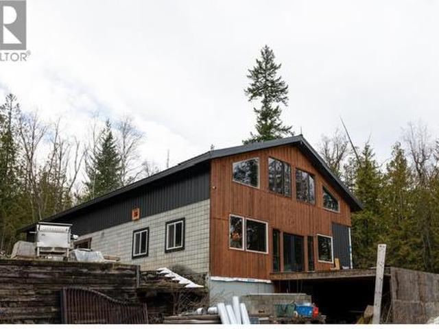 House for sale in Sorrento, British Columbia