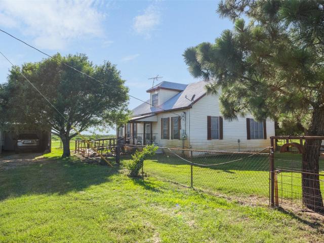 Farm for sale in Paige, Texas