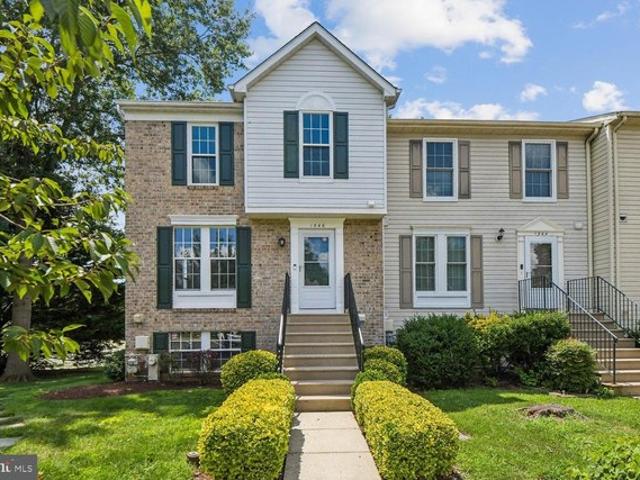Townhouse for sale in Crofton, Maryland