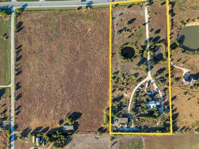 House for sale in Martindale, Texas