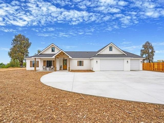 House for sale in Fallbrook, California