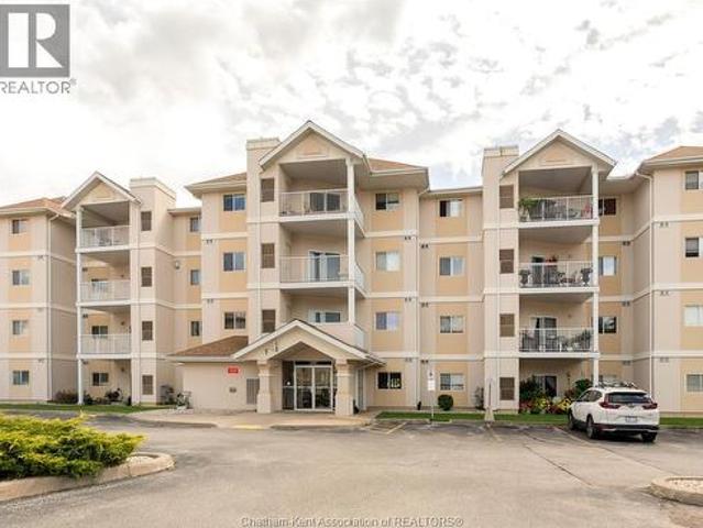 Condo for sale in South Windsor, Windsor