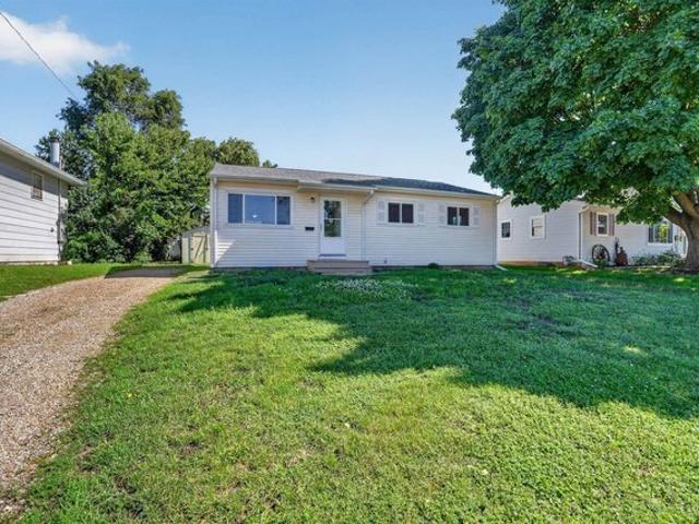 House for sale in Waterloo, Iowa
