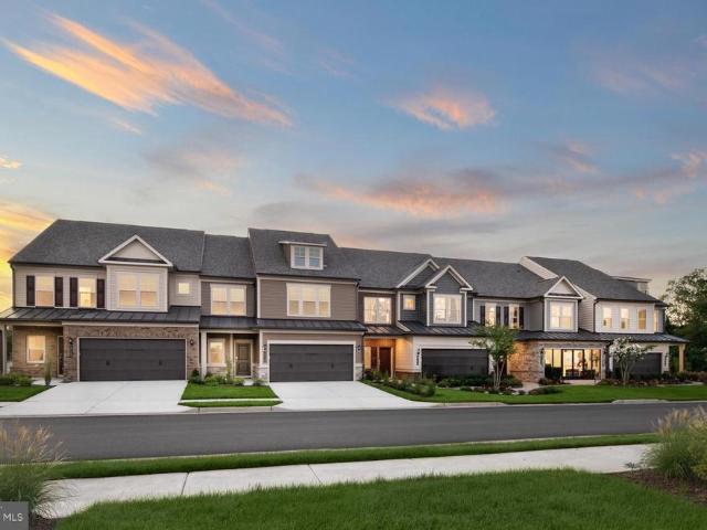 Townhouse for sale in Virginia