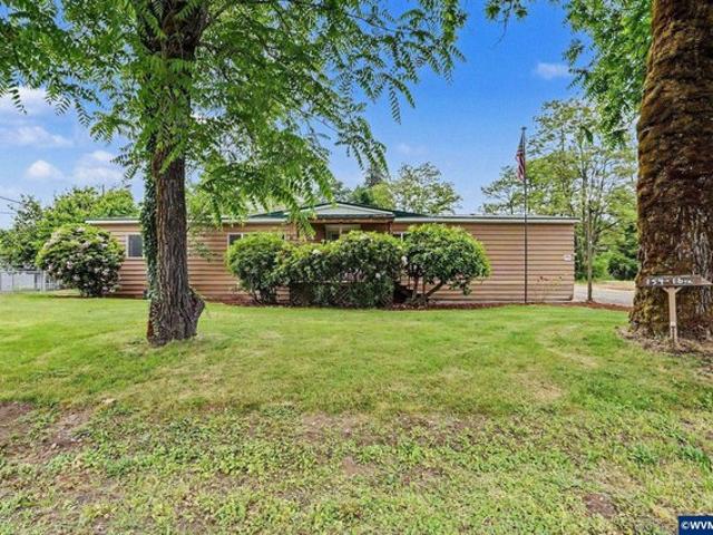 House for sale in Oregonia