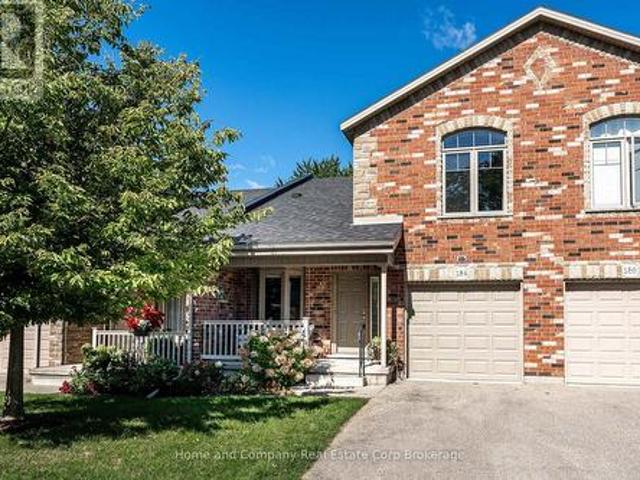 Townhouse for sale in Stratford, Ontario