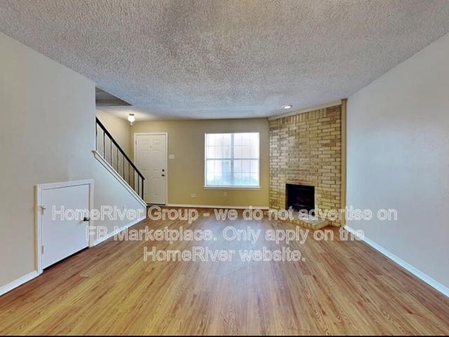 Townhouse for sale in Duncanville, Texas