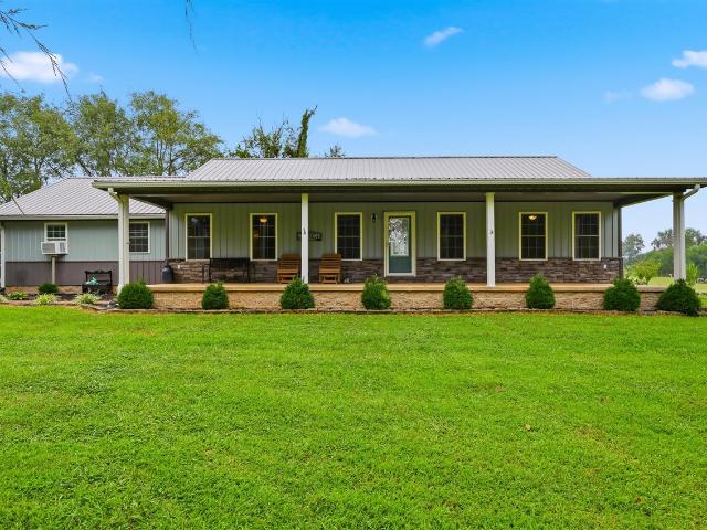 House for sale in Oakland, Kentucky