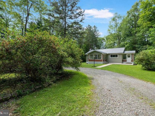 House for sale in Glass City, Rush Township