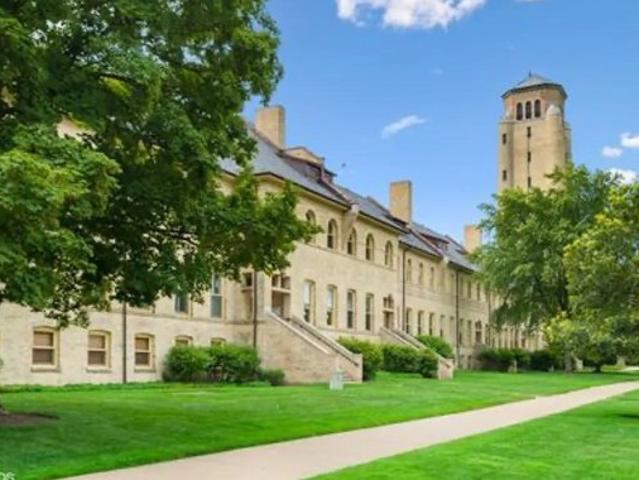 Condo for sale in Highland Park, Illinois
