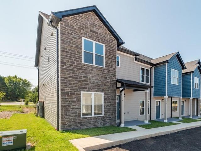 Townhouse for sale in Virginia