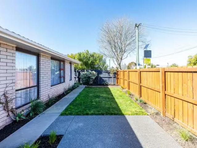 House for sale in Chaslands, Canterbury