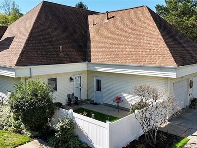 Condo for sale in Summit, Ohio