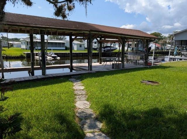 House for sale in Satsuma, Florida