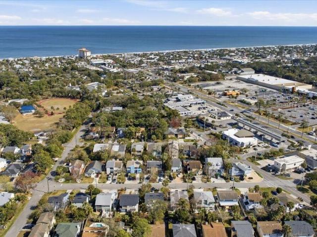 Townhouse for sale in Atlantic Beach, Florida