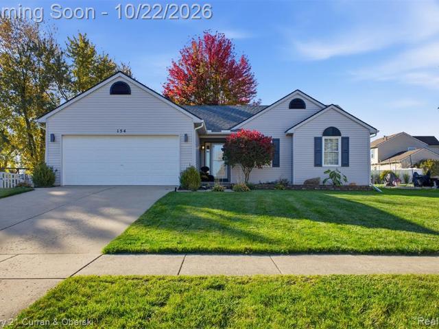 House for sale in Saddlebrook Farms, Linden