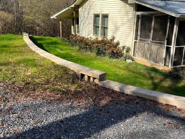 House for sale in Hollywood, Alabama