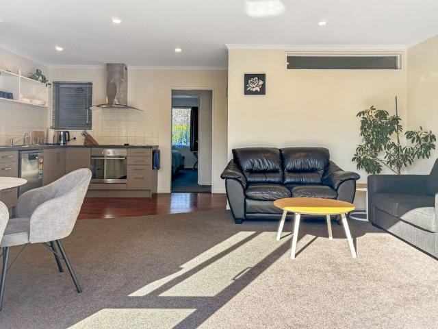 Townhouse for rent in Heathcote, Canterbury