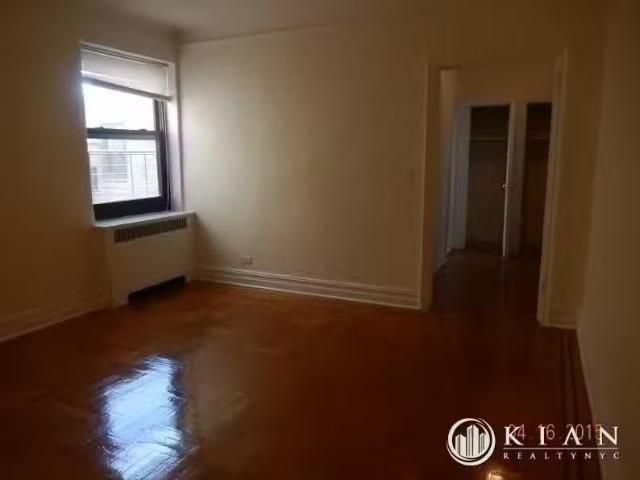 Condo for rent in Astoria
