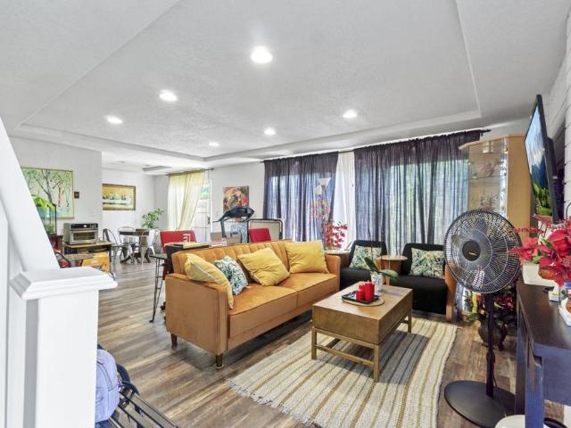 Townhouse for sale in Tustin, California