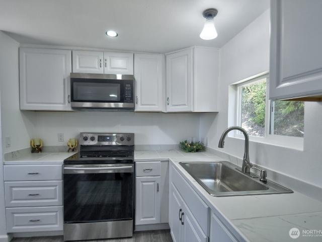 House for sale in Olalla, Washington