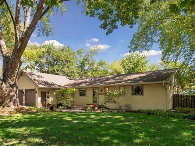 House for sale in Wayzata, Hennepin County
