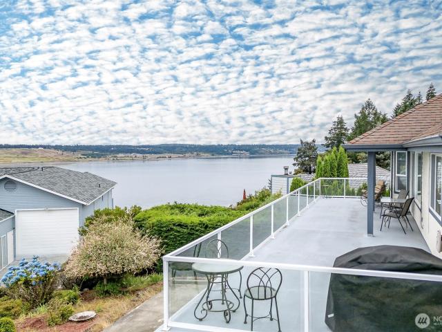 House for sale in Fox Island, Washington