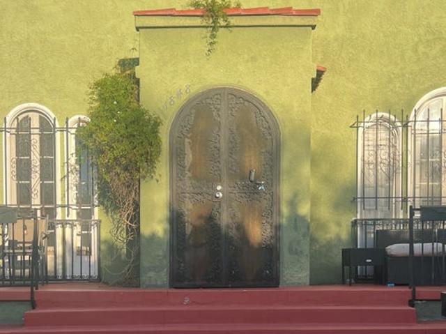 Room for rent in Canoga Park, California