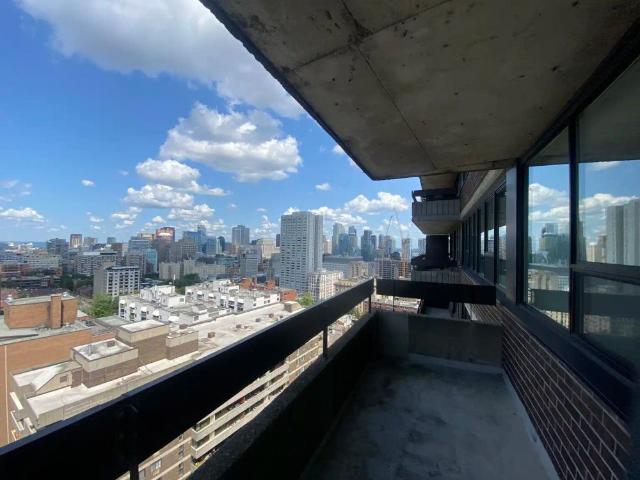 Apartment for rent in Ville-Marie, Montréal