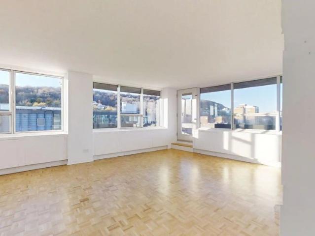 Apartment for rent in Ville-Marie, Montréal