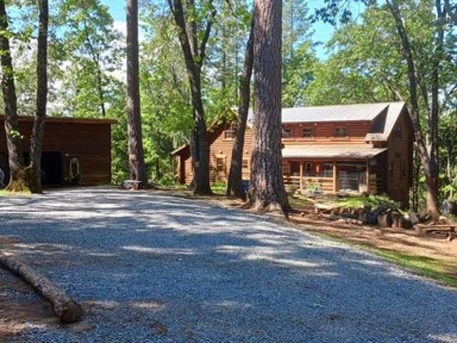 House for sale in Camino, California