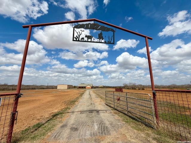 House for sale in Jourdanton, Texas