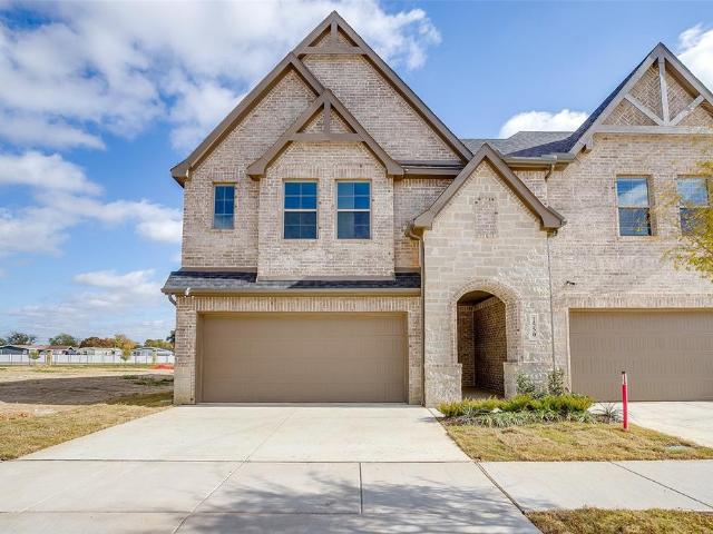 Townhouse for sale in Mansfield, Texas