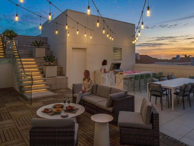 Apartment for rent in Santa Monica, California