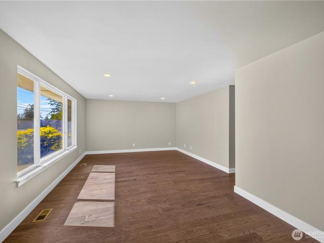 House for sale in Oak Harbor, Washington