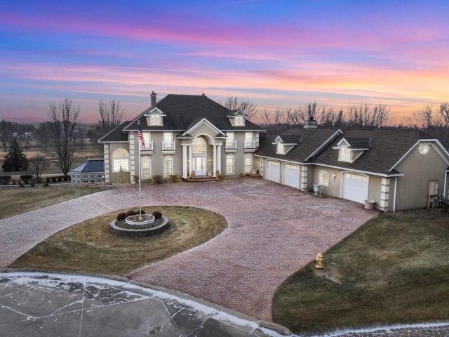 House for sale in Le Mars, Plymouth County