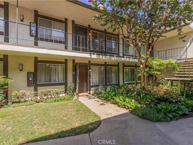 Condo for sale in Tustin, California
