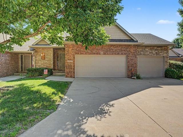 Townhouse for sale in Urbandale, Iowa