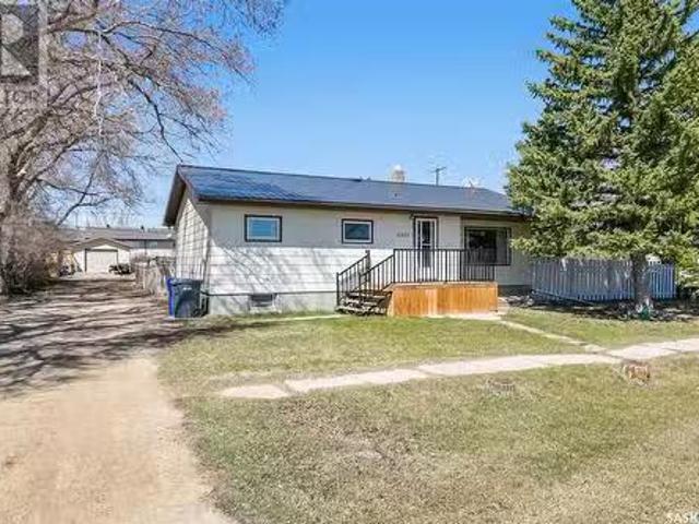 House for sale in Holdfast, Saskatchewan