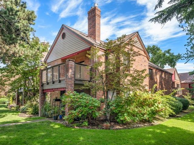 Condo for sale in Oregonia