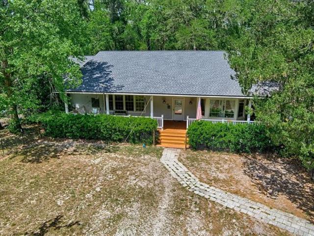House for sale in Archer, Florida