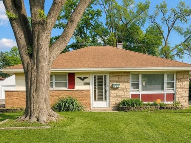 House for sale in South Holland, Illinois