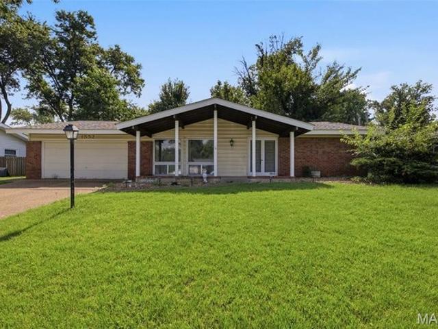 House for sale in Creve Coeur, Missouri