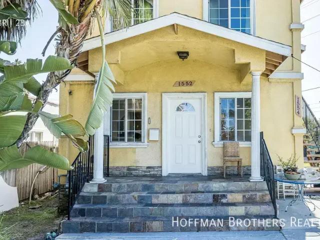 Apartment for rent in Canoga Park, California