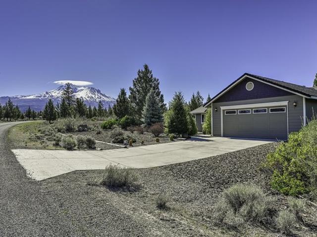 House for sale in Weed, California