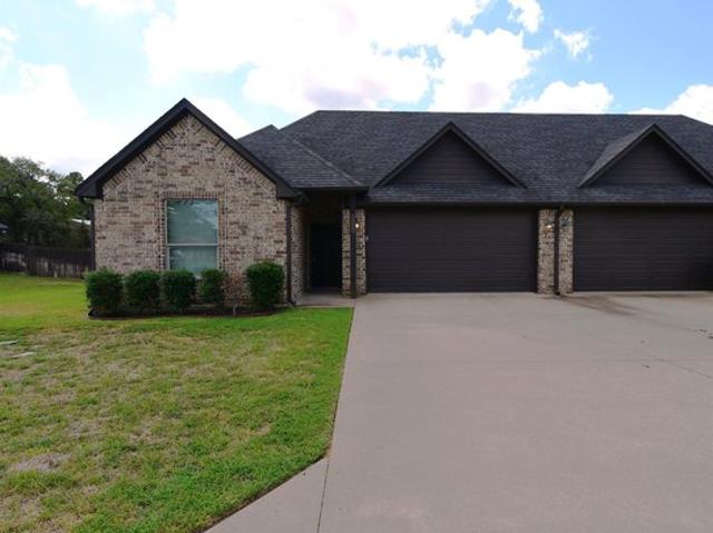 House for sale in Tyler, Smith County