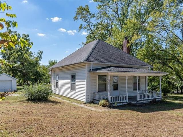 House for sale in Basehor, Leavenworth County